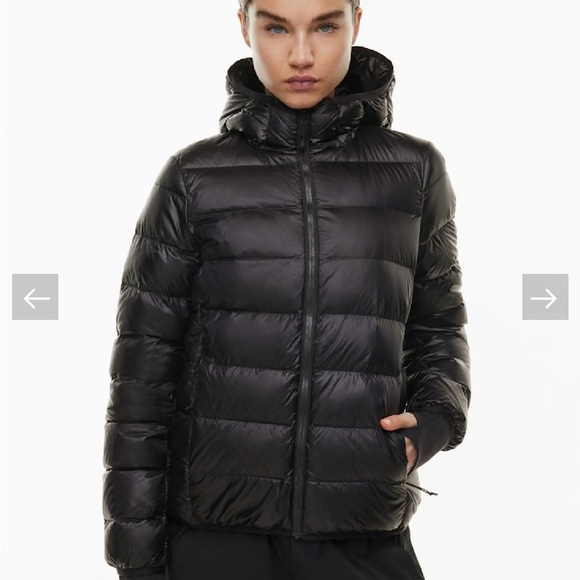 Aritzia Black little puff - Picture 2 of 8